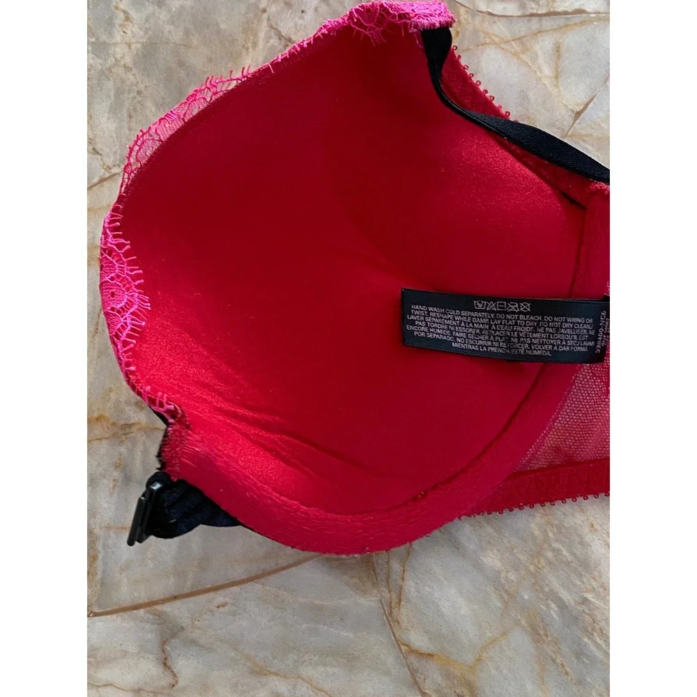 Victoria's Secret Bombshell Plunge Bra 34A and Thong Set Pink Lace Front Clasp